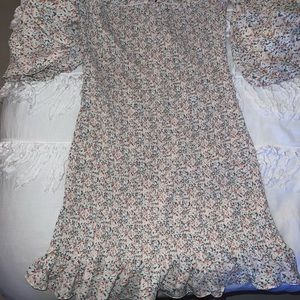 Never worn off the shoulder puff sleeve floral dress.